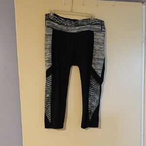 Women's Black and Gray Patterned Leggings